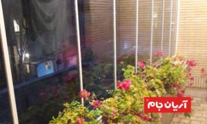 ایده های ساده برای استفاده از گیاهان بهمراه شیشه بالکن