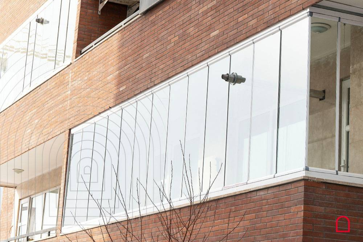 قیمت بالکن شیشهای در تبریز