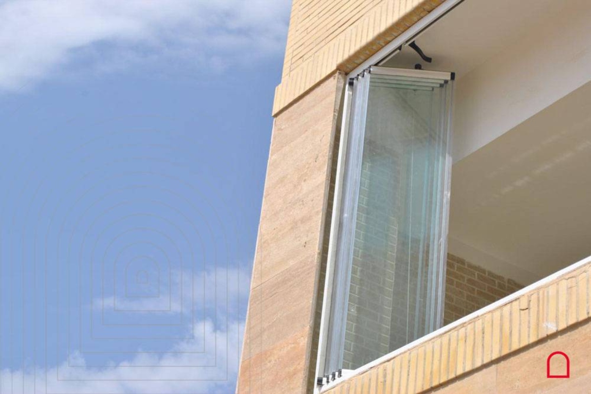 قیمت نصب شیشه سکوریت برای بالکن و تراس