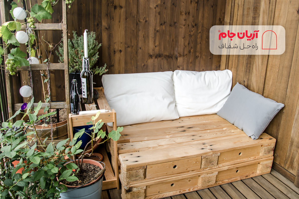 مبل در تراس کوچک