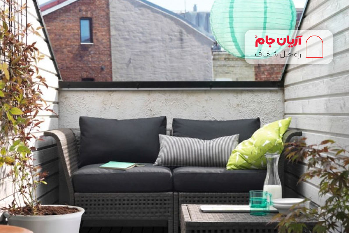 بالکن ساده و کوچک