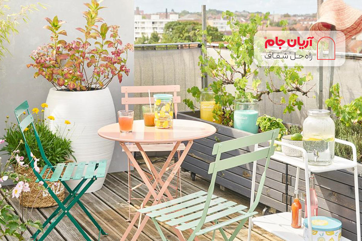 طراحی رنگی بالکن کوچک