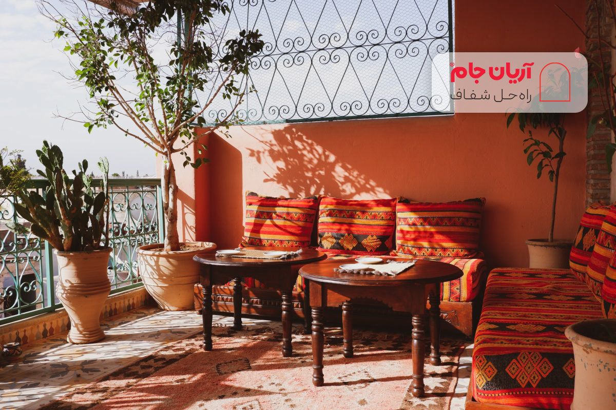 دیزاین سنتی بالکن کوچک