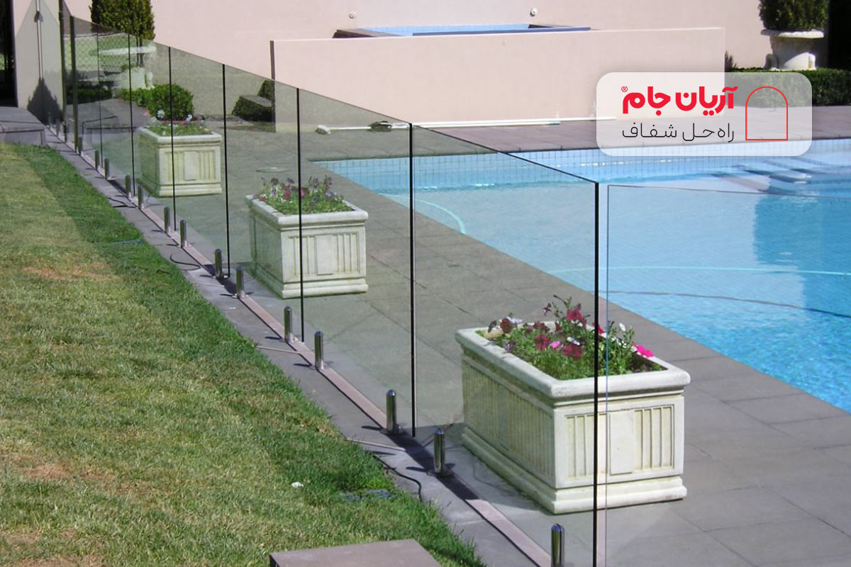 نرده شیشه ای